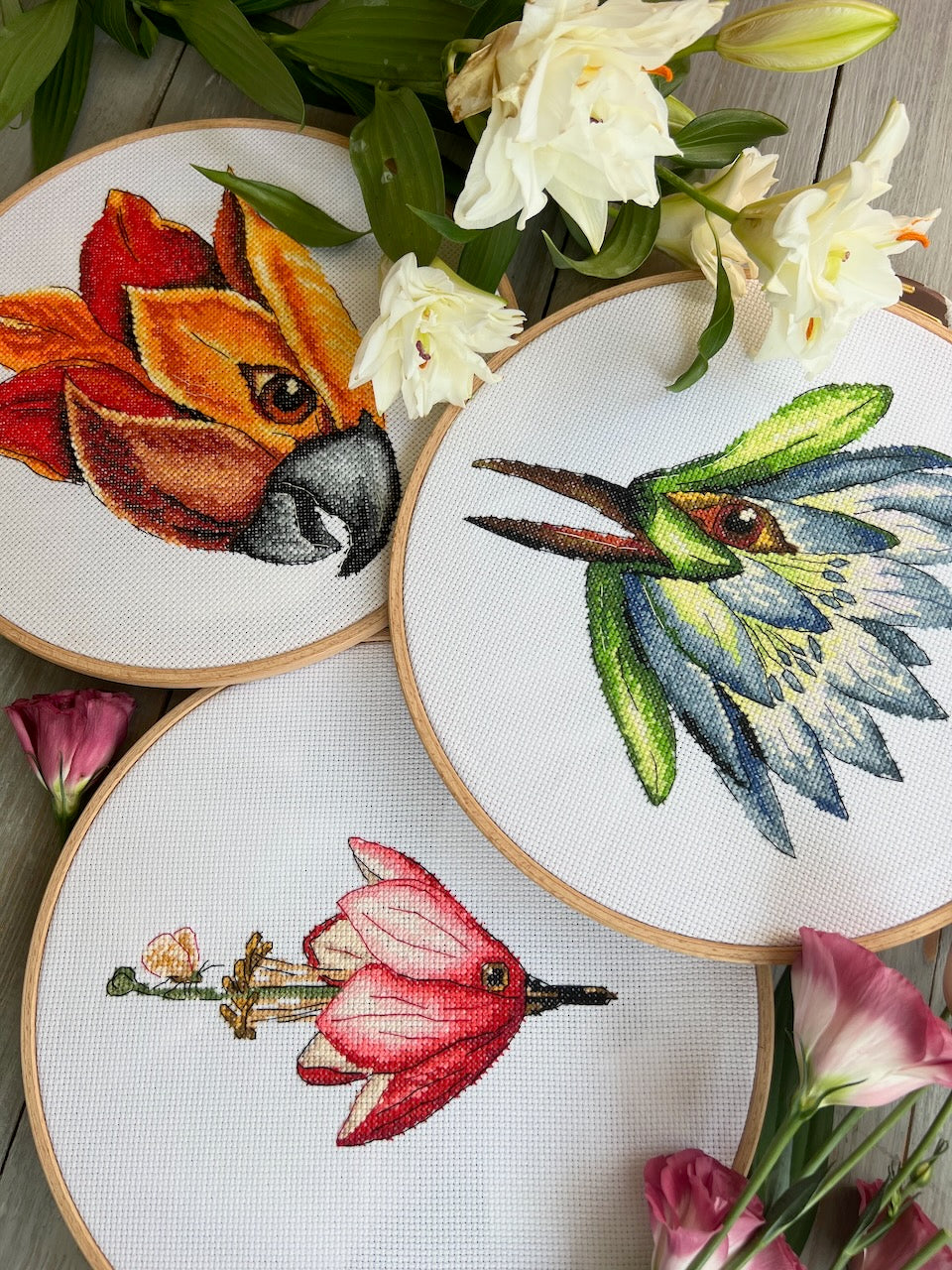Bird-Lily - cross stitch pattern