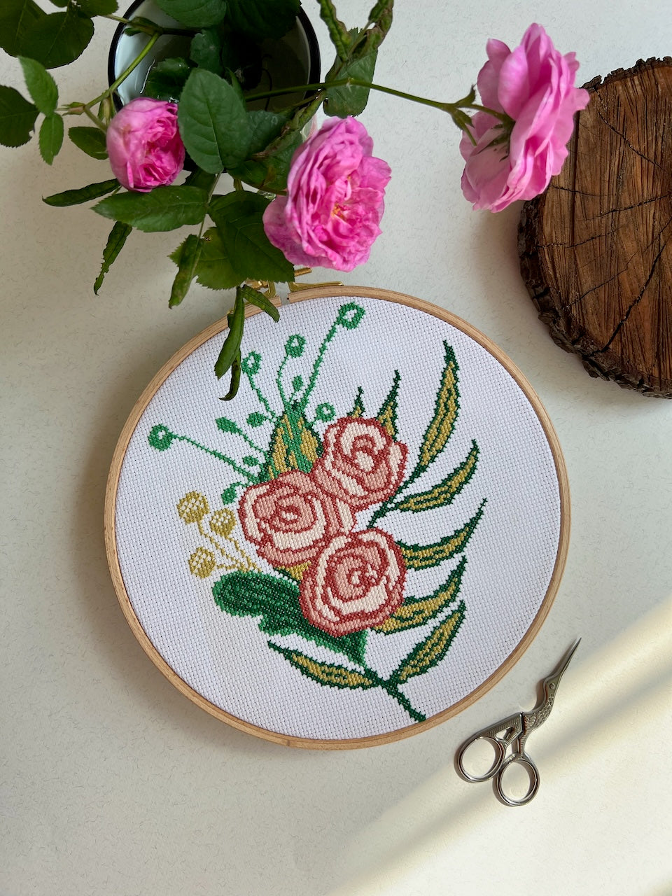 Garden roses 1 - cross stitch pattern