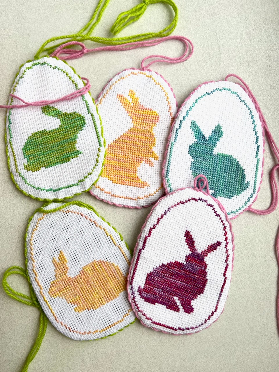 Set of bunnies - cross stitch pattern